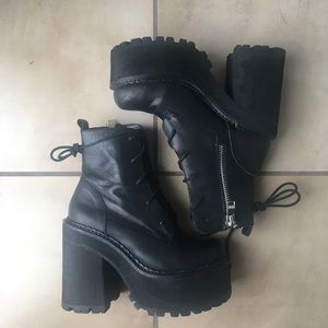 UNIF Choke Boots